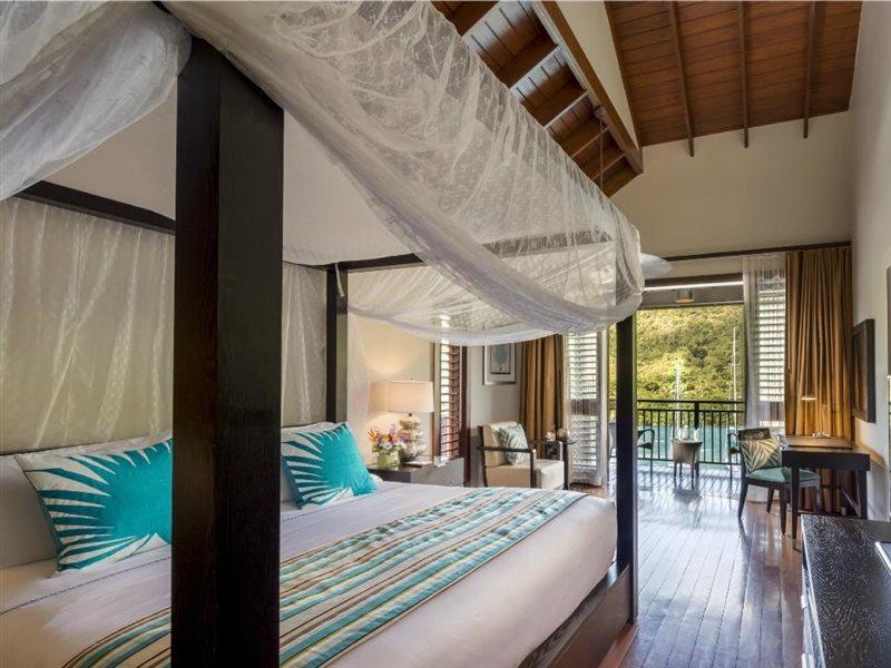 มาริโกต์ เบย์ รีสอร์ต แอนด์ มารีนา Hotel มาริกอทเบย์ ภายนอก รูปภาพ
