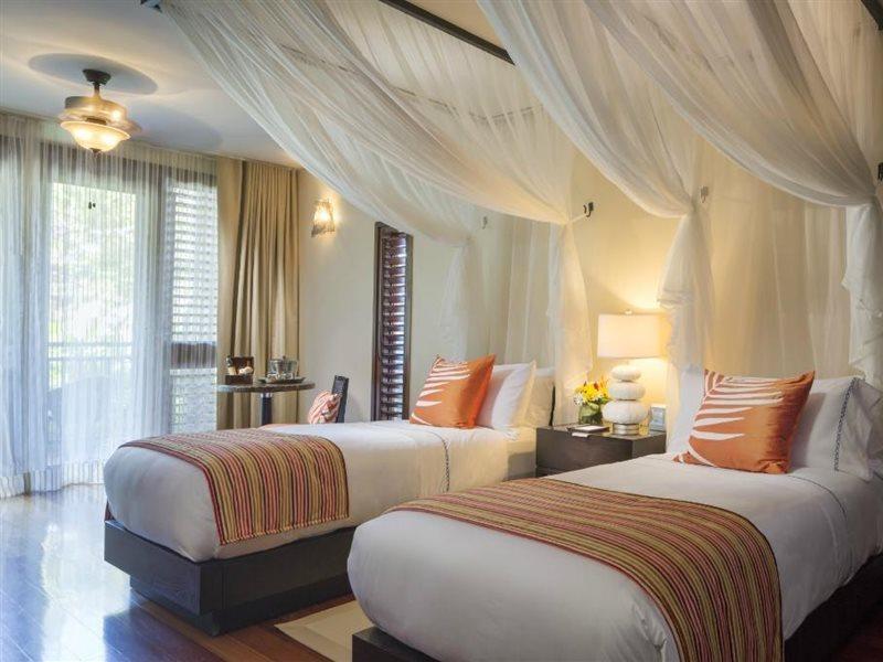 มาริโกต์ เบย์ รีสอร์ต แอนด์ มารีนา Hotel มาริกอทเบย์ ภายนอก รูปภาพ