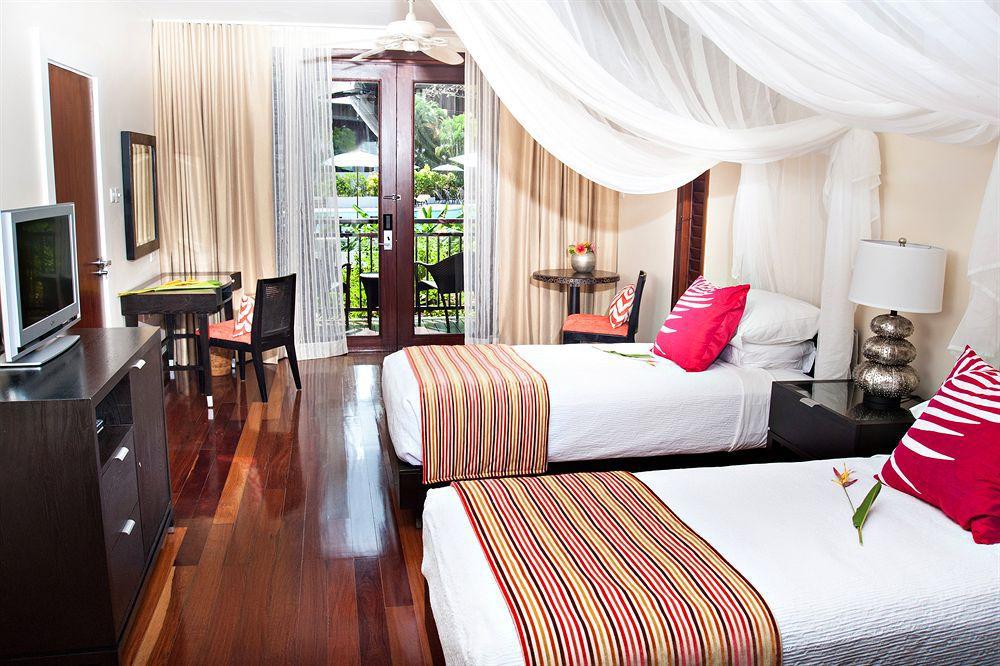 มาริโกต์ เบย์ รีสอร์ต แอนด์ มารีนา Hotel มาริกอทเบย์ ภายนอก รูปภาพ