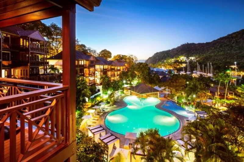มาริโกต์ เบย์ รีสอร์ต แอนด์ มารีนา Hotel มาริกอทเบย์ ภายนอก รูปภาพ