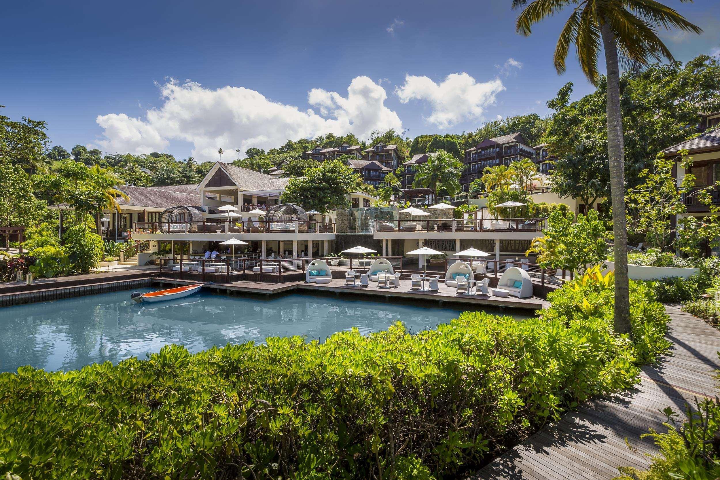 มาริโกต์ เบย์ รีสอร์ต แอนด์ มารีนา Hotel มาริกอทเบย์ ภายนอก รูปภาพ